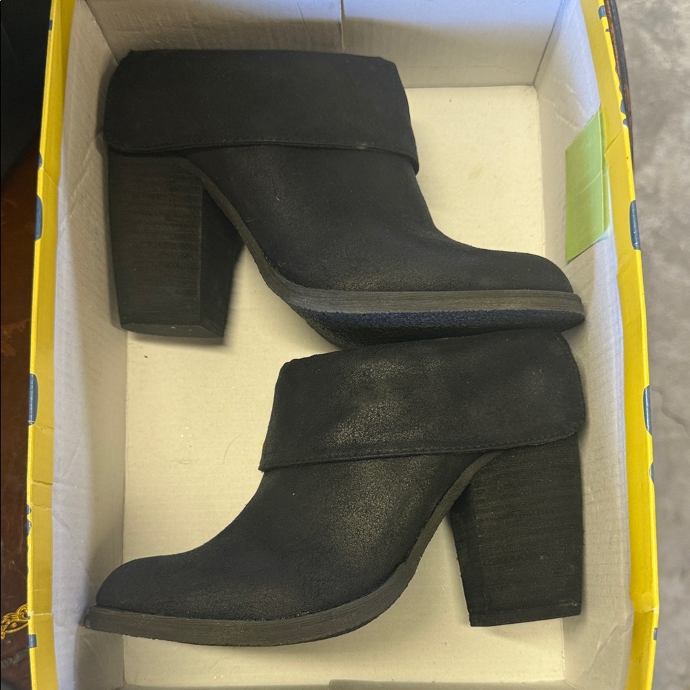Sbicca Vitalo Black Heeled Ankle Boots